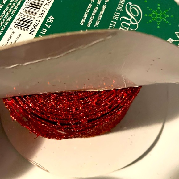 12 spindles of high quality ribbon & pre made bows - Picture 15 of 16